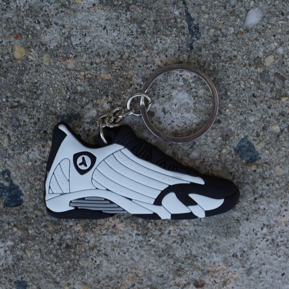 Nike Air Jordan Retro 14 Black Toe Shoe Keychain - Picture 1 of 1